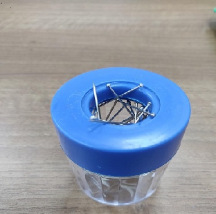 Pin-O-Clip (Dispenser)
