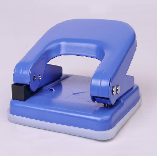 Kangaro DP-500 Paper Punch, Caapacity 22 Sheets, Dia. 5.50 M