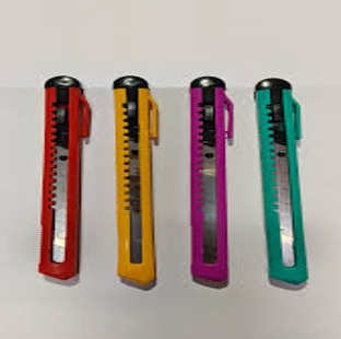 Plastic Paper Cutter Small 9MM